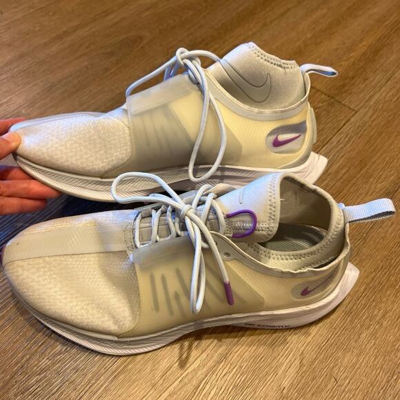 Nike women’s running shoes Sz 8.5 - Picture 4 of 9